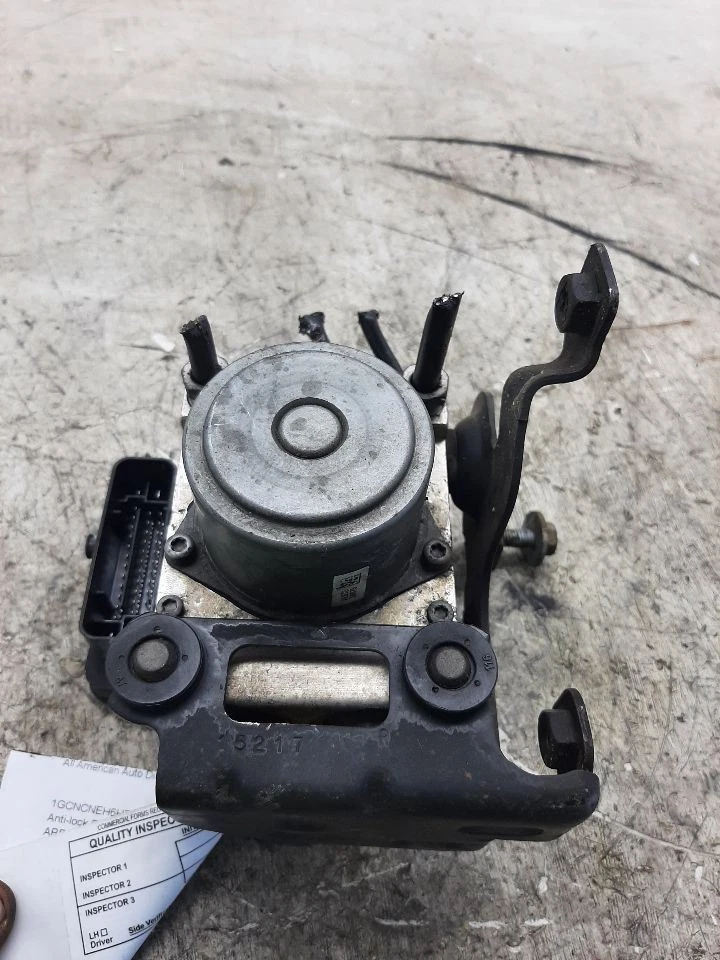 GMC SIERRA 1500 2017-2019 camioneta antibloqueo pieza de freno estilo clásico gas 84074894 Foto 1 de 4