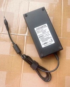 12015 12V 15A 5.5*2.5 Charger Transformer - Afbeelding 1 van 2