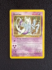 Mewtwo 29/110 Legendary Collection Regular - Bild 1 von 2