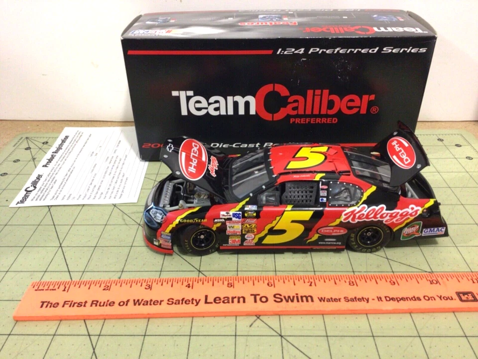 1:24 Team Caliber Preferred 2004 Terry Labonte #5 Kelloggs  car! - Image 1 of 1