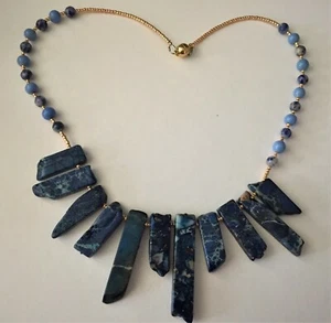 Blue Jasper and Sodalite Beaded 14K Gold Plated Magnetic Closure Necklace - Bild 1 von 5