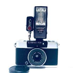 Great valuešw / flash and timeršOlympus Pen EE-3 35mm Film Camera from Japan - Picture 1 of 20