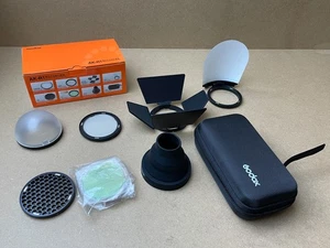 Godox AK-R1 Zubehör-Kit (Lichtformer) für Blitzgerät (Rundkopf) wie neu - Bild 1 von 2