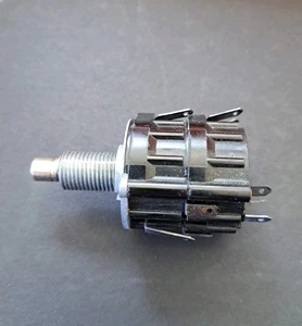 NOS Mercedes W116 350sl 350slc 450sl 450slc 10.023.00-4 (40Ω) Radio Fader Switch - Picture 1 of 7