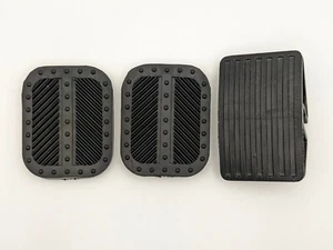 Brake clutch accelerator pedal pads set 3 pc Lada 2101 2103 2105 2106 2107 Niva - Picture 1 of 3