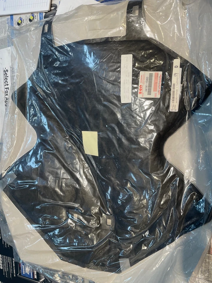 Suzuki GSXR 1300 2008-2024 Hayabusa tanque de combustible escudo térmico 44191-15H00 OEM Foto 1 de 1