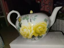 I. Godinger & Co. Floral Teapot Raised Motif on Lid Vintage 141