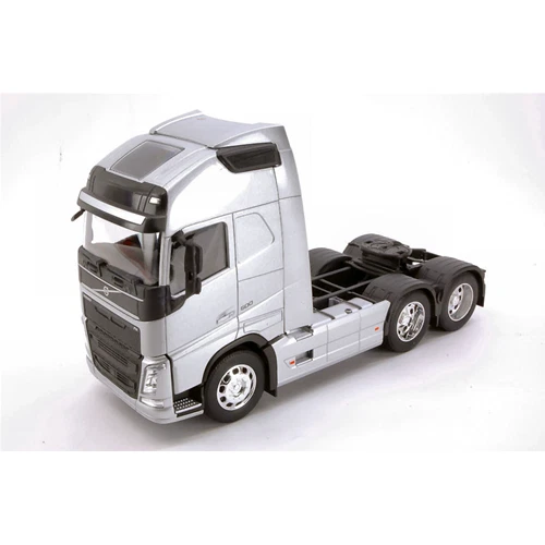 VOLVO FH 3-AXLE 2016 SILVER 1:32 Welly Camion Modellino Nuovo - Immagine 1 di 1
