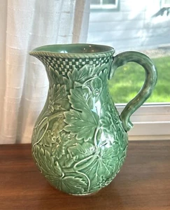 Bordstein Pinhiero Grape Leaf Pitcher - Bild 1 von 4