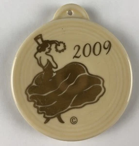 Fiestaware ‘Ivory’ Mini Christmas Plate Ornament Gold Dancing Lady 2009*Inactive - Picture 1 of 4