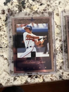 1997 DONRUSS ELITE KARTE ATLANTA BRAVES ANDRUW JONES #10 - Bild 1 von 1