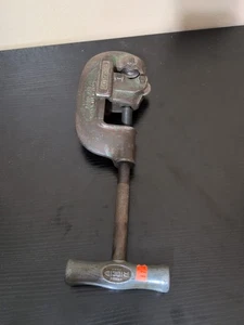 Ridgid No. 1 & 2 Heavy Duty 1/8" to 1 1/4” No. 1 Pipe Cutter - Picture 1 of 12