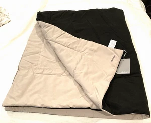 New with Tags Max Mara Reversible Padded Black & Taupe Throw Bedroom Vehicle Den - Picture 1 of 4