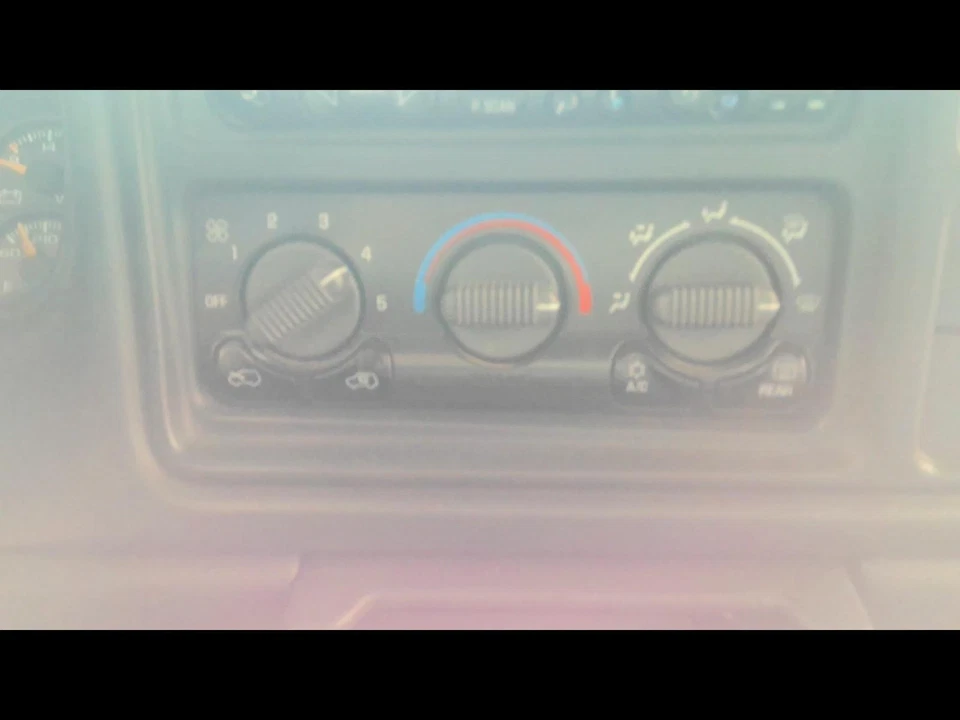 Used A/C Selector Switch fits: 2001 Chevrolet Silverado 1500 pickup w/AC manual - Image 1 of 4