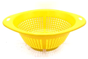 Vintage Sterilite Strainer Colander 70s Yellow Sunshine Thick Heavy Plastic Rare - Picture 1 of 4