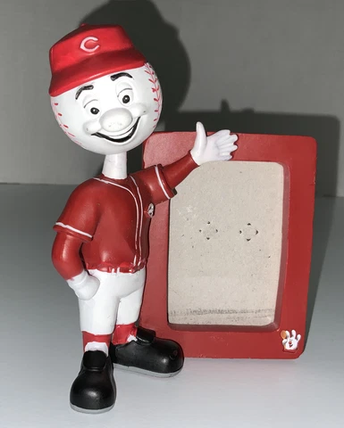 CINCINNATI REDS MR. RED BOBBLEHEAD PICTURE FRAME HOLDS 2 X 3 PHOTO 2013 Giveaway Cover