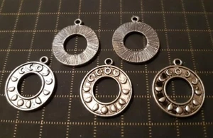 5 Moon Phase Charms for DIY Bracelets Pendants Jewellery DIY - Picture 1 of 3