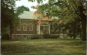 CT Postcard Trumbull Conn Nichols Memorial Library Chrome Card Unused - Picture 1 of 2