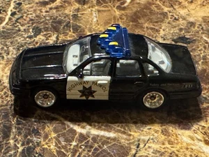 Golden Wheel Diecast Ford Crown Victoria Police Car Sedan Highway Patrol 1:64  - Picture 1 of 1