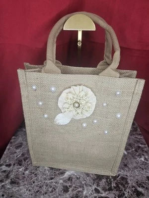 Bolso de Mano Yute Arpillera Natural Embellecido Floral 11x9.4x4" con Asas de Algodón Foto 1 de 4