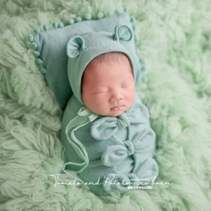 Newborn Photo Prop Photo Shoot Outfit Boy Girl Bear Bonnet + Wrap + Pillow Set - Picture 1 of 3