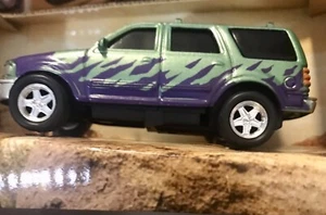 FORD EXPEDITION MUSCLE MACHINES NEW 2002 1:43 MONSTER TRUCK PETERSEN'S 4 WHEEL. - Picture 1 of 2