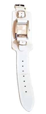 Guess Watch Tank Mujer Tono Plateado Blanco Gamuza Cuero Puño Banda Batería Nueva Foto 1 de 4