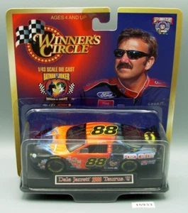 Winners Circle-1998 Dale Jarrett #88 Ford Credit Batman-Escala 1:43 COMO NUEVO EN TARJETA - Imagen 1 de 2