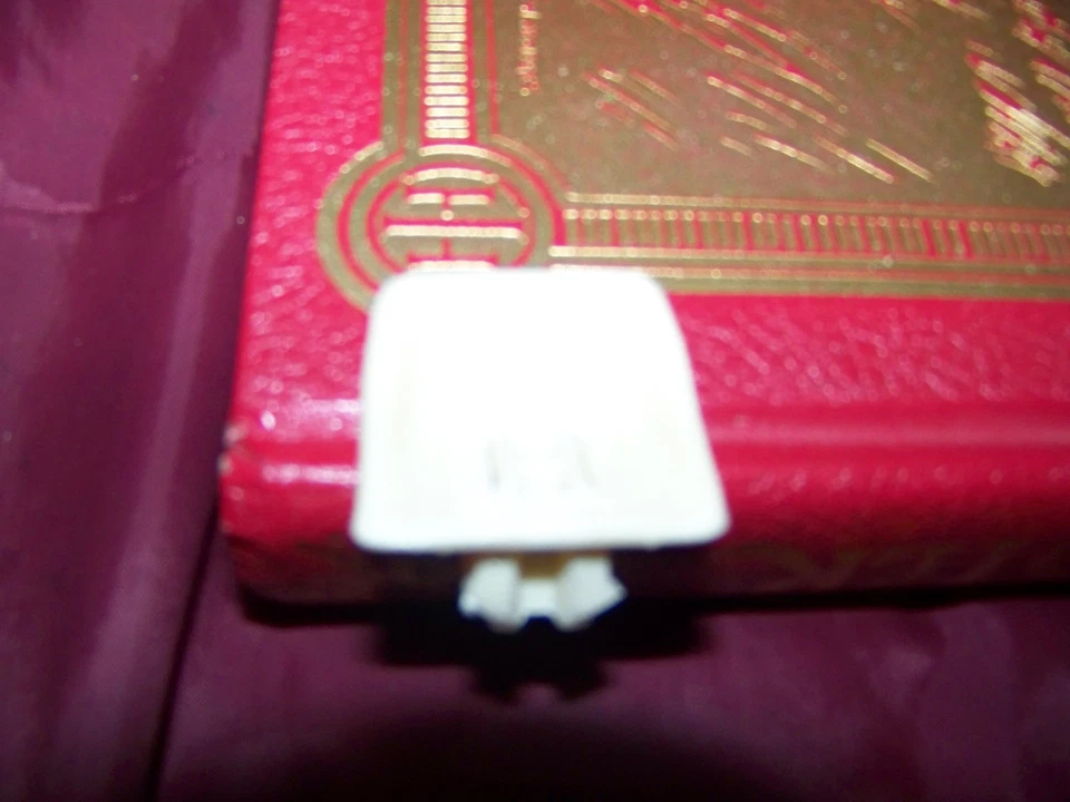 Parts, Allis Chalmers D21 cream seat, 1/16, Ertl, Plastic, Nice, custom AC - Image 1 of 1