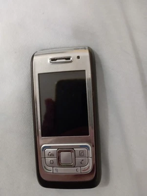 Nokia  E65 - Rot - Silber (Ohne Simlock) Smartphone - Bild 1 von 4