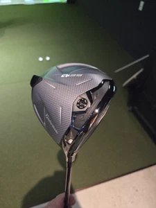 GENTLY USED TaylorMade Qi35 Driver 9° Right-Handed, Stiff Flex, with headcover - Picture 1 of 6