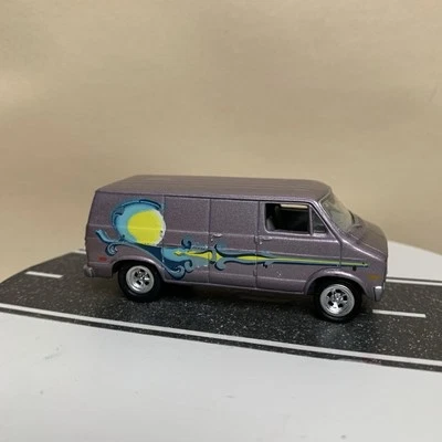 Johnny Lightning Boogie Vans 1975 Dodge D-100 Custom Van Light Purple 1:64 NM - Image 1 of 4