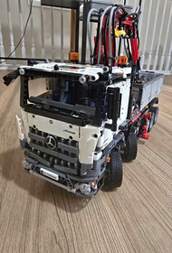 LEGO Technic 42043 Mercedes-Benz Arocs 3245 &ndash; Box & Manual &ndash; Sorted Build Order
