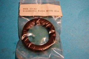 1963-1982 C2 C3 Corvette Windshield Wiper Seal NEW - Picture 1 of 1
