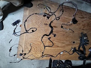 02 FORD FOCUS 2.0 AUTOMATIC 4 DOOR INTERIOR FLOOR WIRING HARNESS 2M5T-14014-GDF - Picture 1 of 7