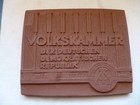 Volkskammer, Ehrengabe Böttgersteinzeug Meißen, Palast der Republik, Aufhängung