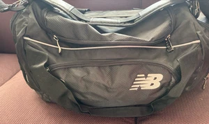 New Balance XL 26" Black Duffle Gym Bag Shoulder Strap Clean VERY GOOD CONDITION - Picture 1 of 7