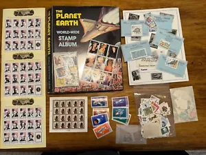 Lote de colección de estampillas con álbum en todo el mundo nuevas y usadas - Imagen 1 de 24