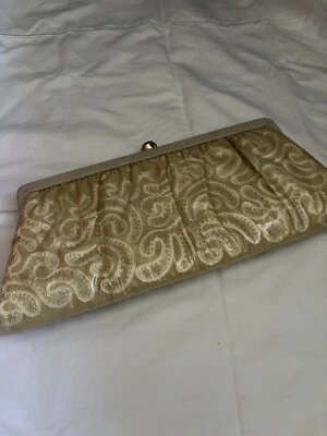 VTG Clutch Purse Butter Yellow/gold Homecoming Boho Festival Mob Wife Glam USA - Image 1 of 4