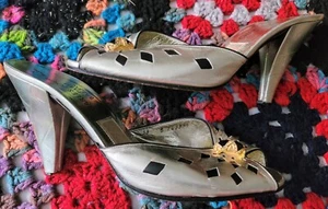 Charles JOURDAN France Womens Shoes 6B EUC Classic Mules Heels GOLD Vintage - Picture 1 of 4