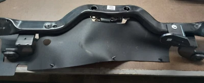 Barra de amarre de soporte de radiador superior Jeep Patriot 2007-2017 OEM Mopar/Jeep 5160196AG Foto 1 de 4