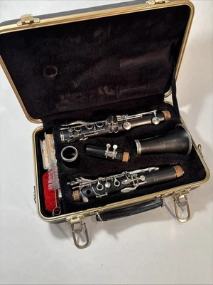 Clarinete solista Selmer com estojo rígido - Imagem 1 de 4
