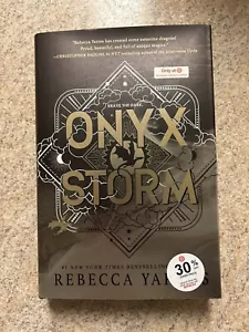 ONYX STORM DELUXE LIMITED EDITION HARDCOVER TARGET EXCLUSIVE: SHIPS FAST - Picture 1 of 3