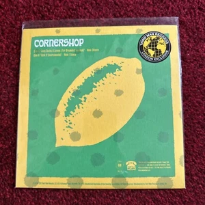 Cornershop Judy Sucks A Lemon 7 Zoll gelb Vinyl Third Man London - Bild 1 von 2