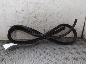 Junta de goma para puerta trasera lado cercano pasajero izquierdo bmw serie 3 e91 2005-2013u - Imagen 1 de 4