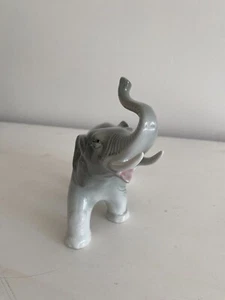 Elefantenbulle von Gräfenthal Porzellan. Top - Bild 1 von 4