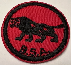 PATROL MEDALLION S-5 LION RED TWILL RED RUBBER BACK 1969-71 - Picture 1 of 2