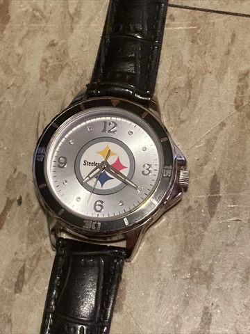Pittsburgh Steelers Watch Logo on dial Works with new battery NFL AFC Cover