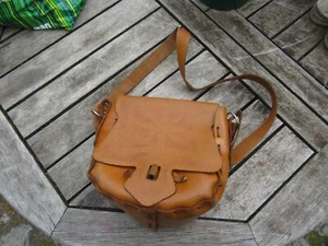 SAC PORTE EPAULE ARTISANAT ? CUIR EPAISSEUR +++ LOOK HIPPIE VINTAGE MARRON tbe - Picture 1 of 9
