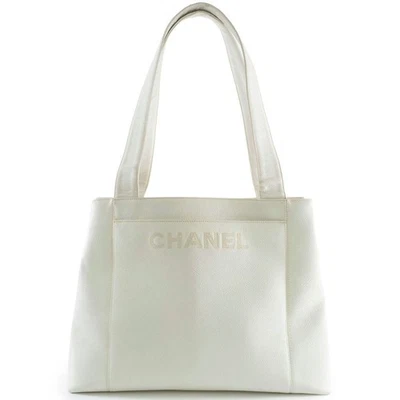 Bolso de Hombro Chanel Caviar Cuero Logo Blanco Talla A4 Usado Reutilización Foto 1 de 4